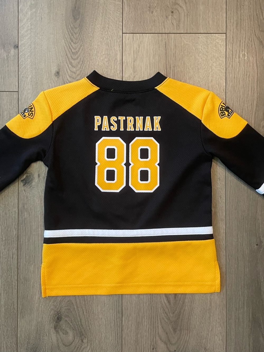 NHL Boston Bruins Youth Black and Gold Jersey Top